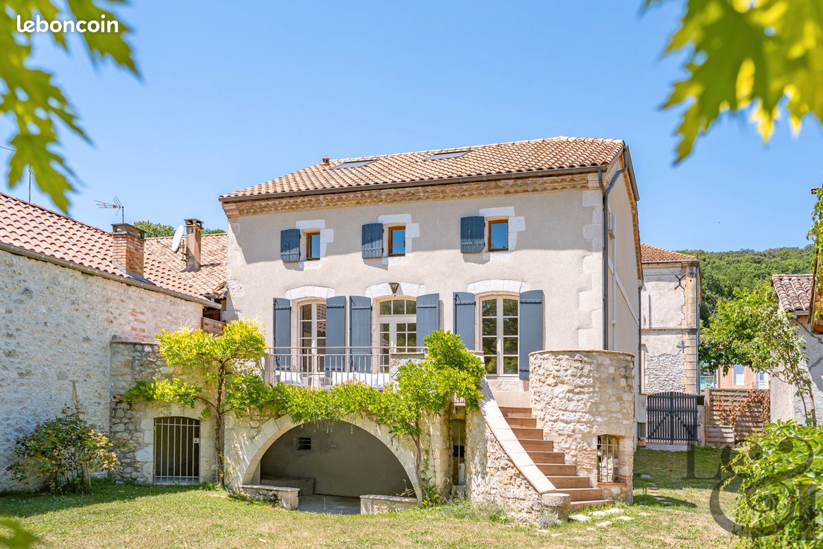 Maison 7 pièces 188 m² · à Dausse · 188 m² · 289 900 €