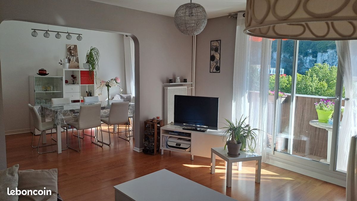 Appartement 3 pièces 68 m² · à Fontaine · 67,8 m² · 139 000 €
