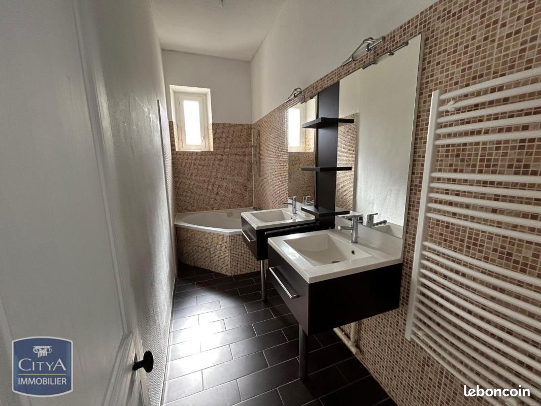 Appartement a louer bourges - 3 pièce(s) - 63 m2 - Surfyn