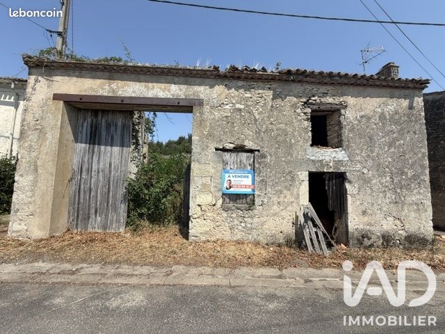 Terrain 1362 m² · à Anglade · 1 362 m² · 55 000 €