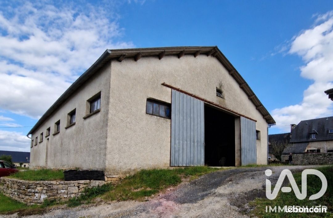 Maison 3 pièces 505 m² · à Nespouls · 505 m² · 80 000 €