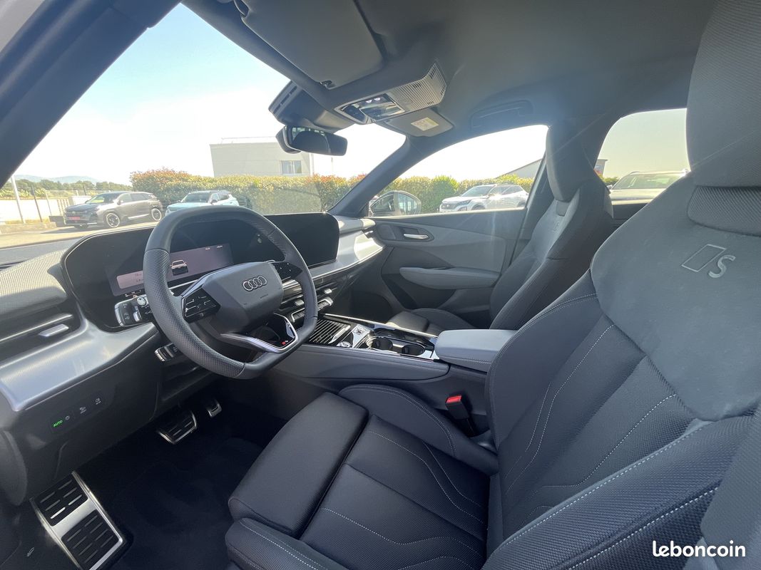 Audi Q3 1.5 TFSI 150CH HYBRIDE S LINE S TRONIC 7 (image 21)