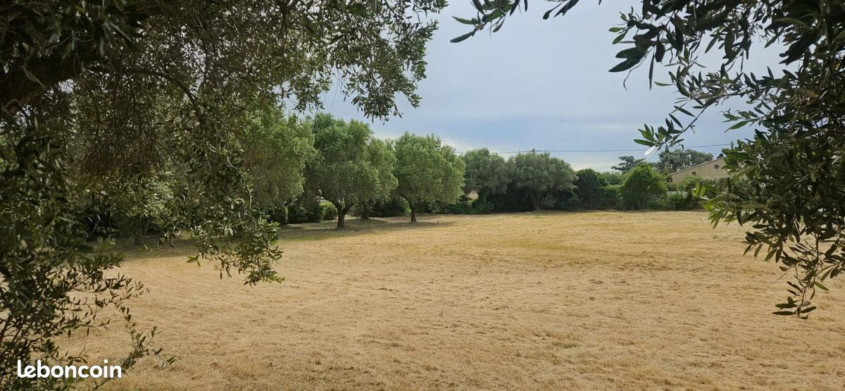 Terrain 2 600 m² Six Fours Les Plages · à Six-Fours-les-Plages · 580 000 €