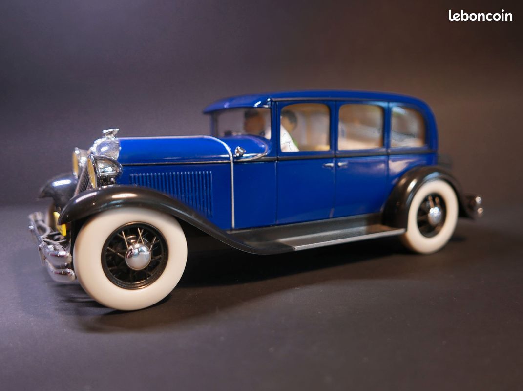La voiture de Wang Jen-Ghie dans Le Lotus bleu