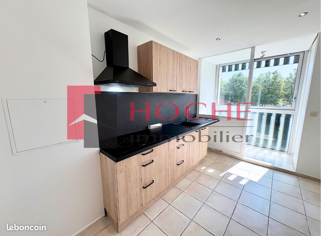Appartement 3 pièces 61 m² · à Le Pont-de-Claix · 61 m² · 796 €