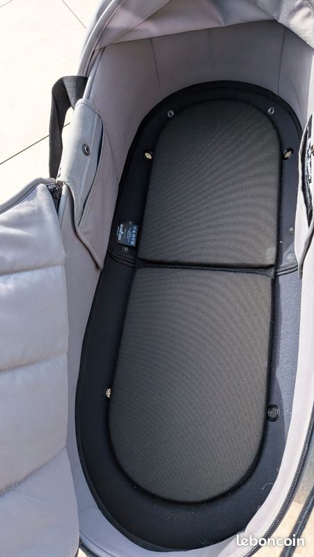 Nacelle poussette yoyo avec adaptateurs et draps housse et (image 4)