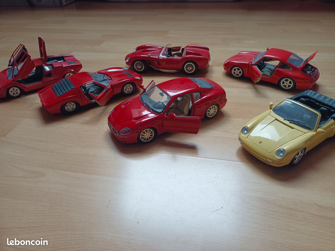 Figurine Voiture Collection 1/18 Ferrari GT – Modèle Neuf – Échelle Précise