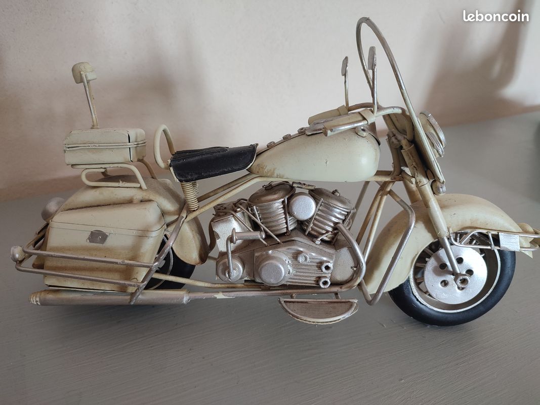 Objet de déco moto (image 2)