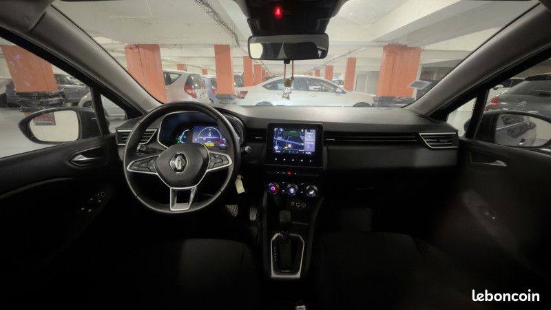 Renault CLIO V 1.6 E-TECH 140CH INTENS AUTOMATIQUE (image 16)