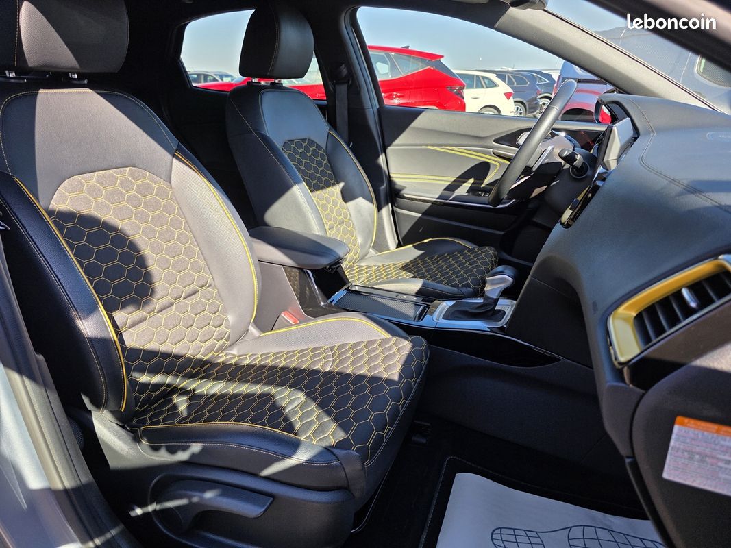 Kia XCEED 1.6 GDI 105CH + PLUG-IN 60.5CH ACTIVE DCT6 (image 10)