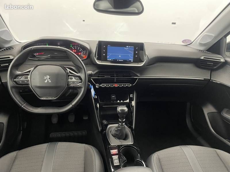 Peugeot 208 PureTech 100 S&S BVM6 Allure (image 23)