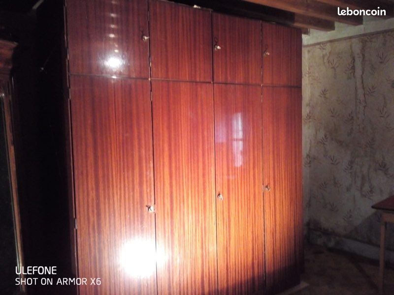 Penderie Armoire Placard ancien bois massif (image 1)