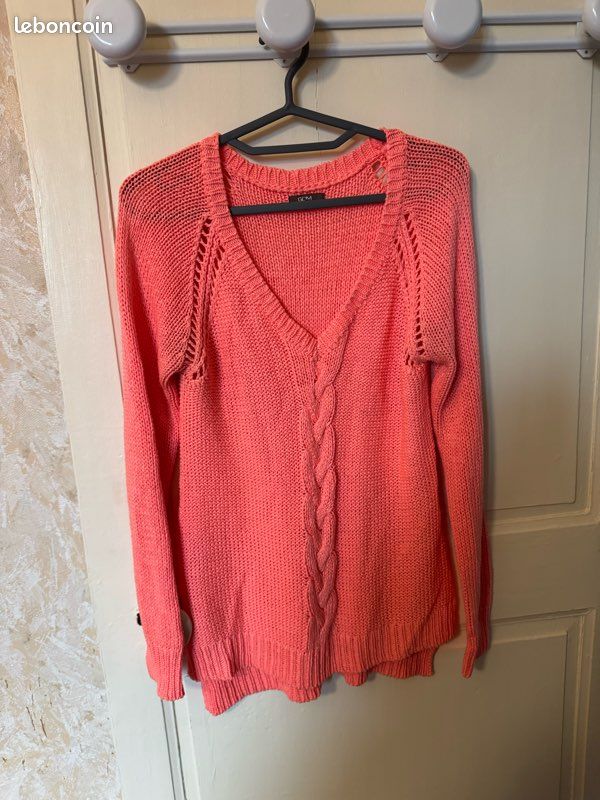 Pull couleur saumon Vêtements