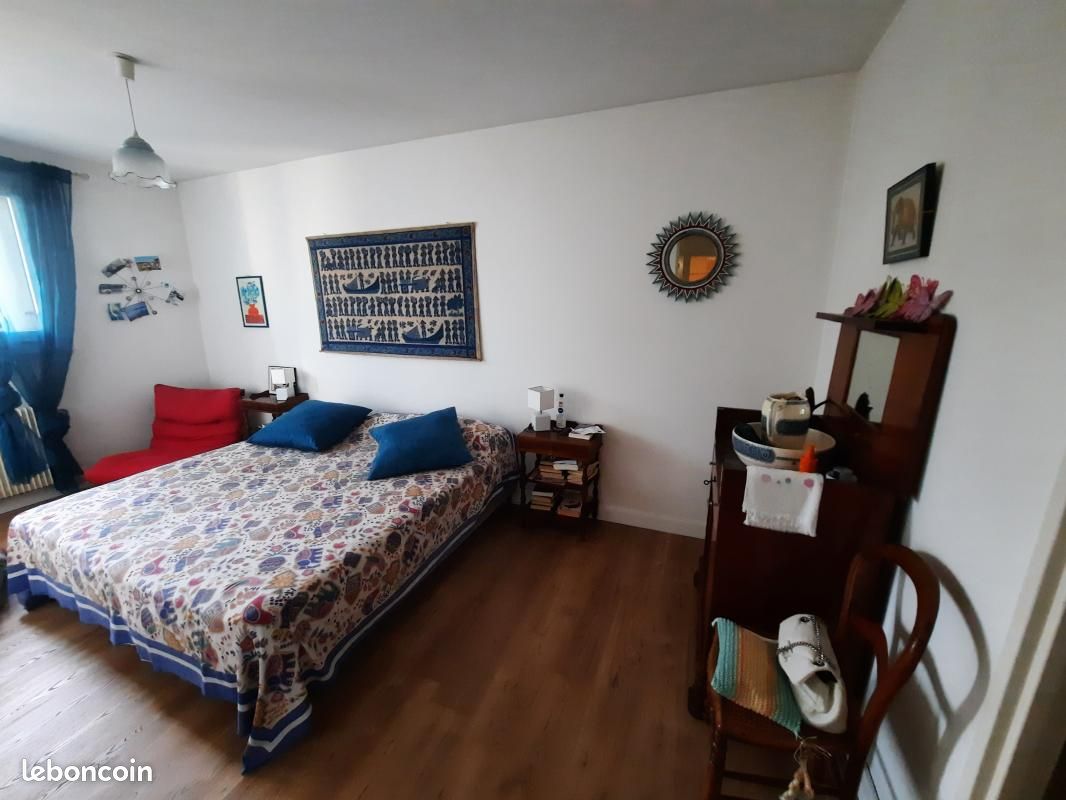 Appartement 2 pièces 92 m² · à Saint-Pierre-d'Irube · 92 m² · 700 €/mois