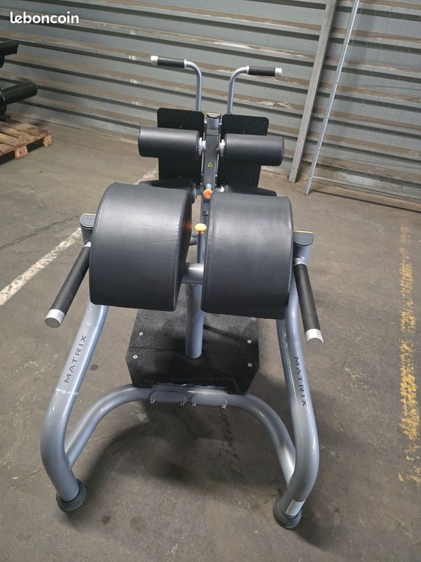 Musculation | Banc à fessiers et ischio-jambiers Matrix Magnum | Glute Ham Bench Magnum Matrix (image 3)