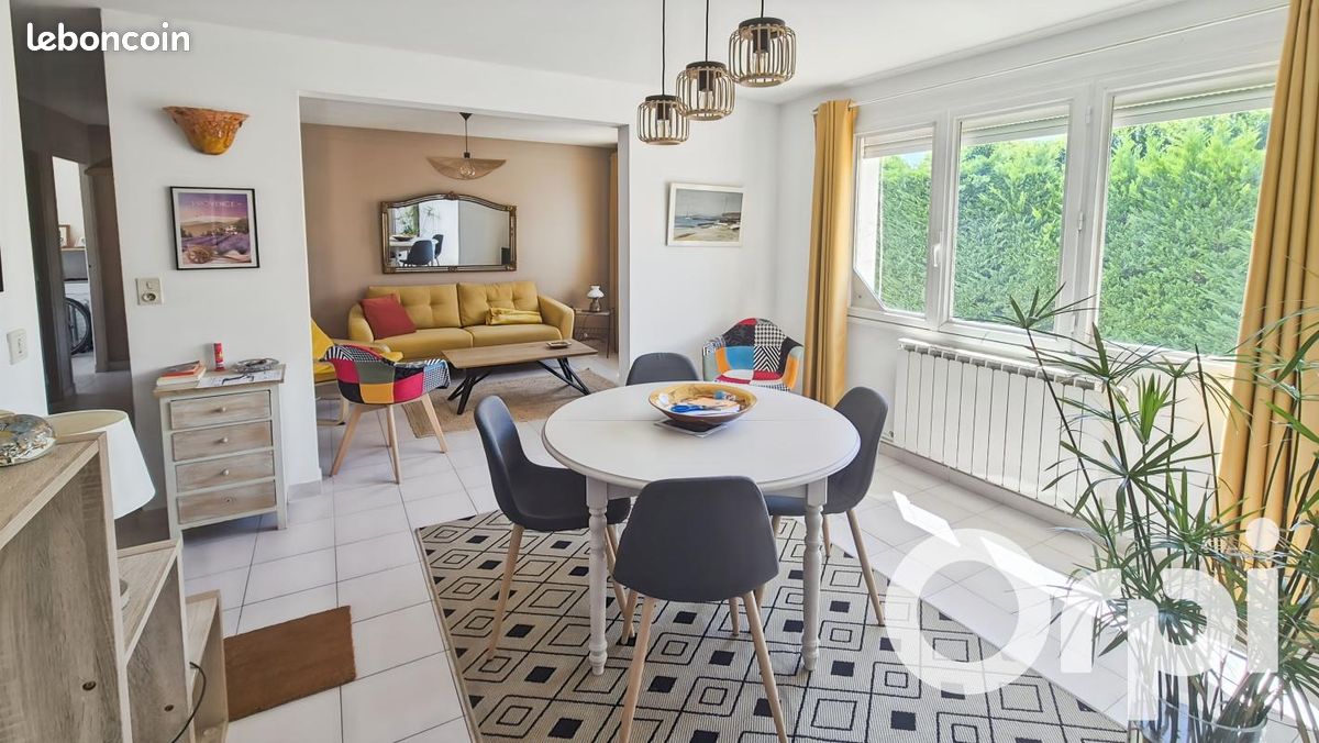 Appartement 3 pièces 68 m² · à Pont-Saint-Esprit · 68 m² · 99 000 €