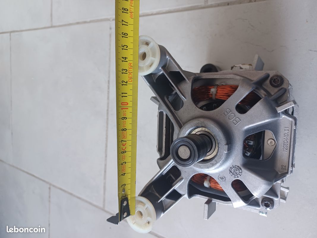 Moteur De Lave-linge Bosch WAE24361FF/18 - Pièce Détachée D'occasion - Très Bon état
