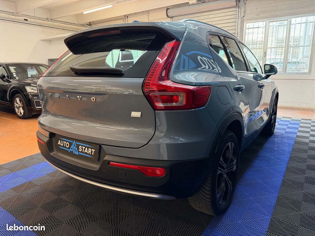 Volvo XC40 T5 Twin engine 261Ch Inscription - TVA RECUPERABLE / 1ERE MAIN / TOIT OUVRANT PANORAMIQUE / COFFRE ELECTRIQUE / CAMERA DE RECUL (image 3)