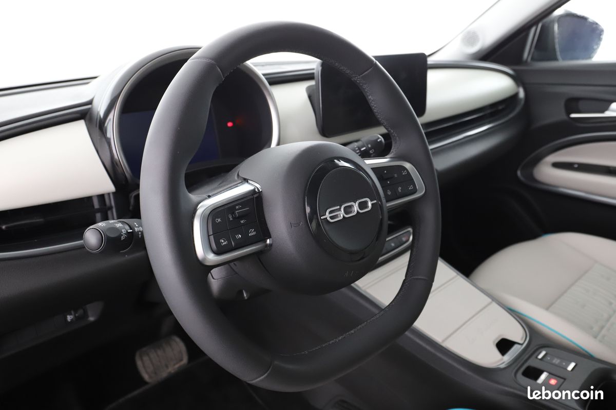 Fiat 600 Electrique 54 kWh La Prima 156 ch (image 6)