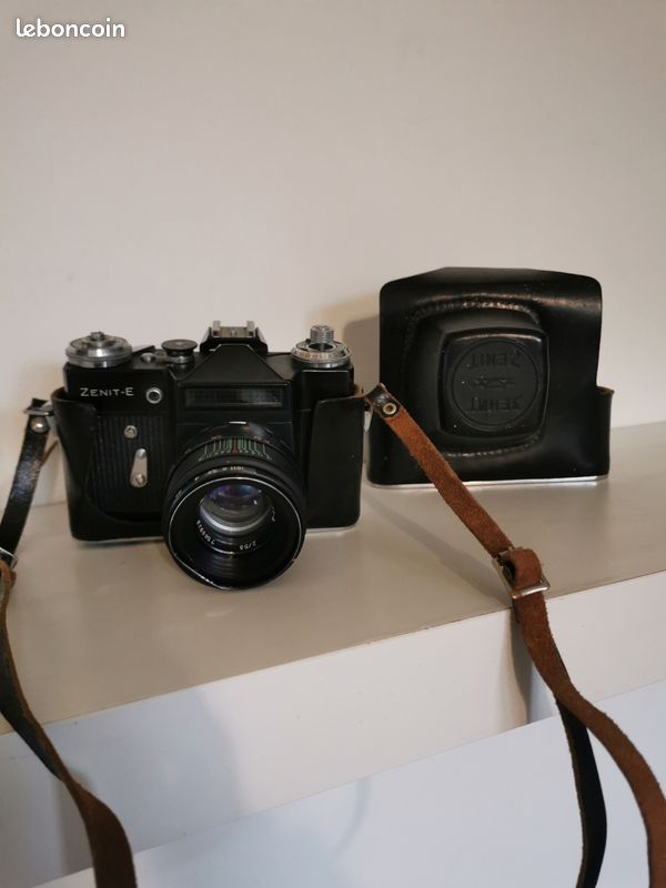 Appareil Photo Zenit E Vintage (1975-80) - 35mm Reflex - Avec Sacoche, Flash Et Objectif - Occasion