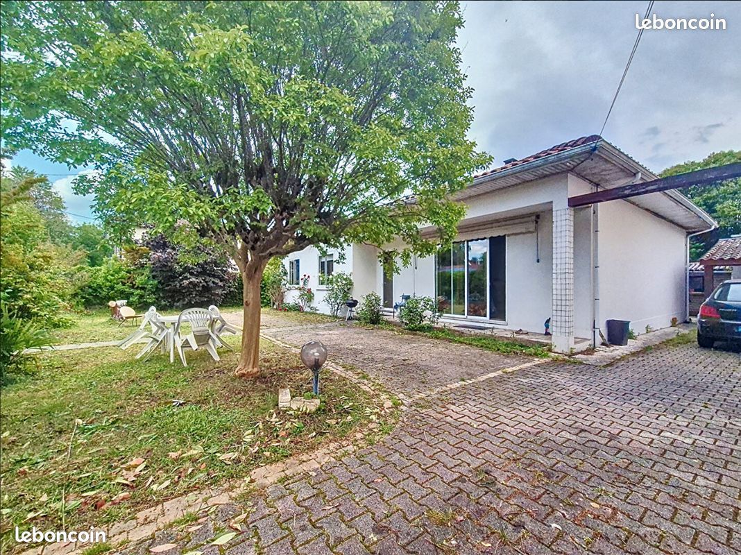 Maison 7 pièces 130 m² · à Pessac · 130 m² · 2 890 €/mois
