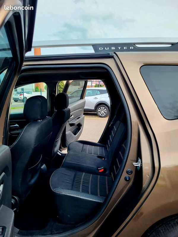 Dacia Duster 1.5 DCI 110 CHEVAUX PRESTIGE 4X2 (image 8)
