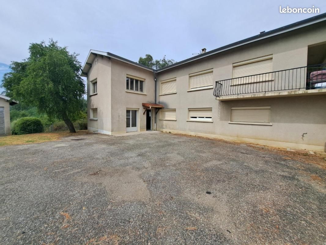 Maison 5 pièces 118 m² · à Hauterives · 118 m² · 890 €/mois
