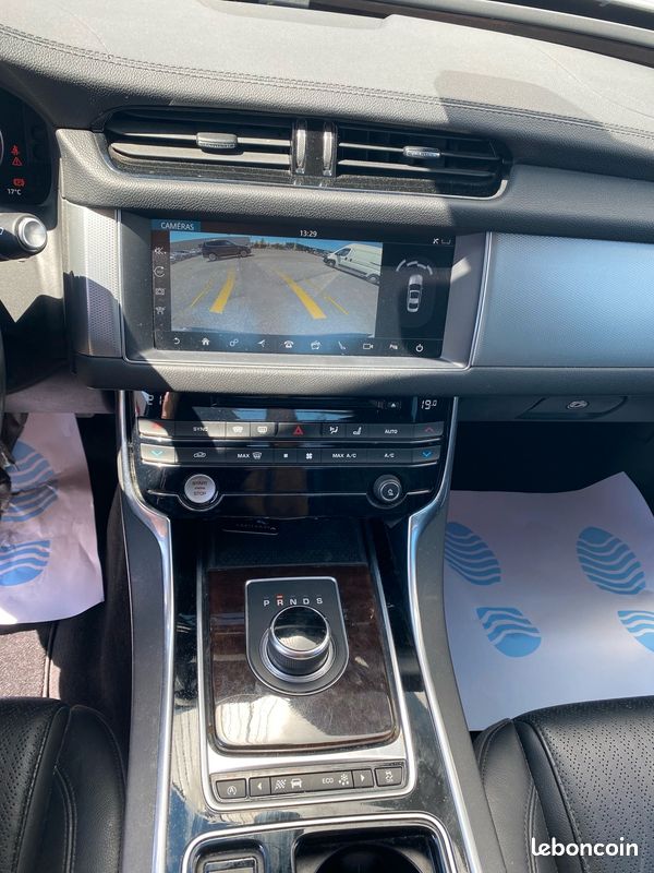 Jaguar XF 3.0 D 300ch Business Prestige / Suivi complet chez Jaguar (image 6)