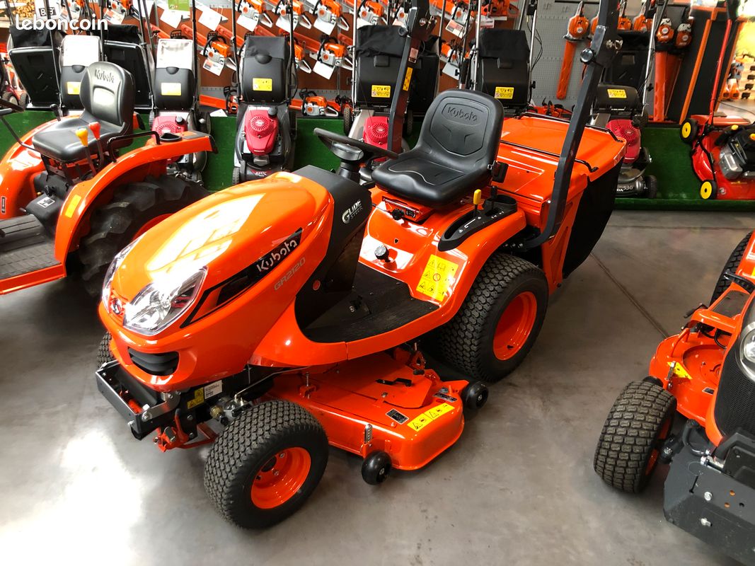 Tracteur tondeuse Kubota GR2120 Diesel Jardin & Plantes — free download