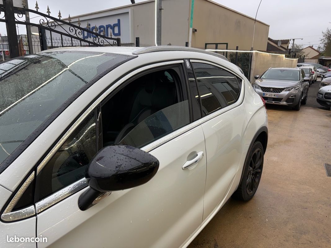 DS DS4 Crossback Sport Chic 1.6 bluehdi 120 EAT6 (image 4)