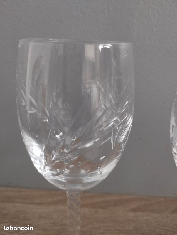 Lot de deux verres à porto cristal d arques épi fleuri pieds torsadés (image 2)