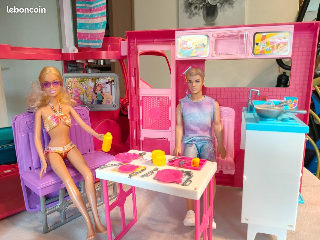Camping-Car Transformable Barbie + 2 poupees (image 5)