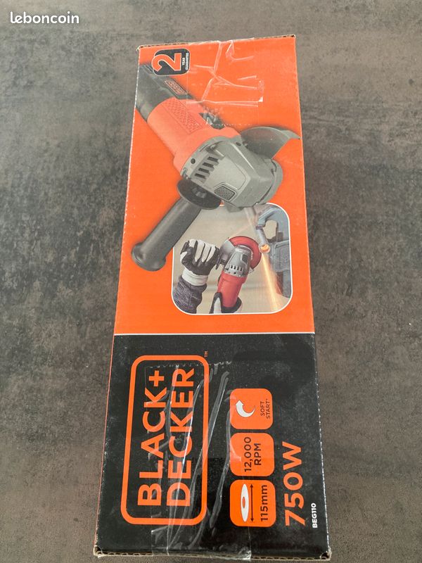 Meuleuse d angle 115 mm black et Decker (image 1)