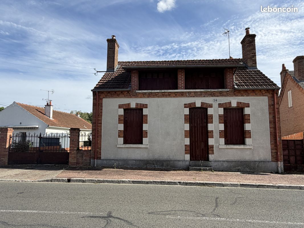 Maison 4 pièces 91 m² · à La Ferté-Saint-Aubin · 91 m² · 123 000 €