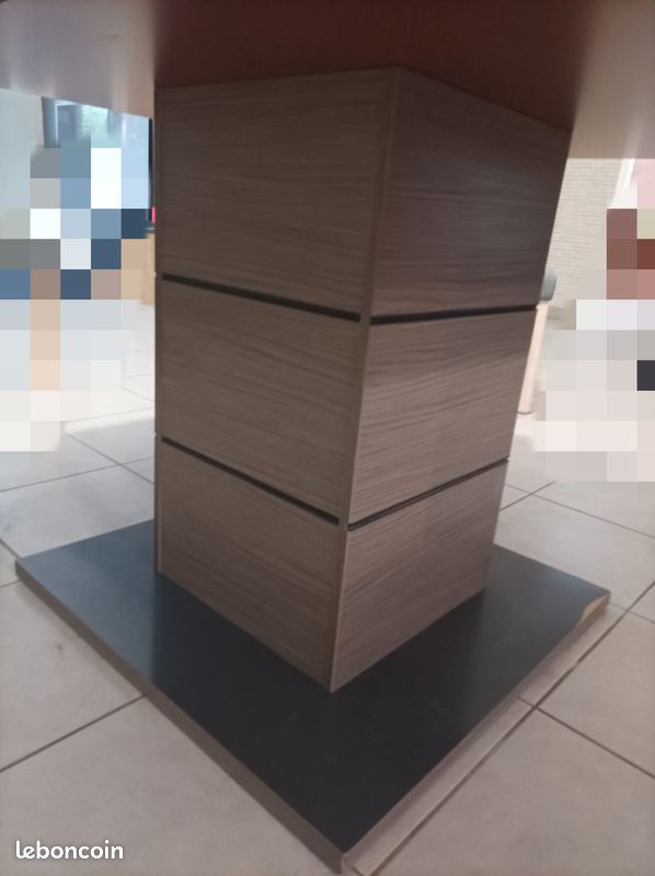 Table carrée (image 3)
