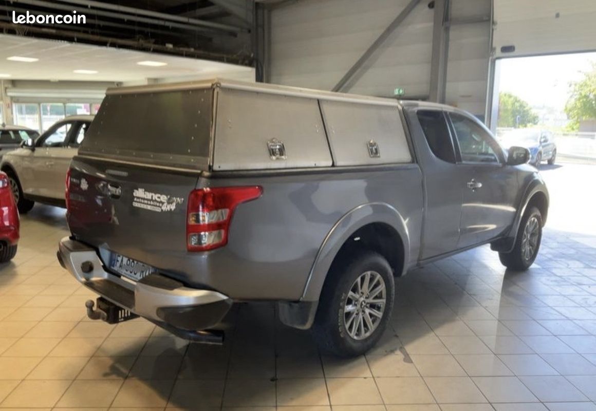 MITSUBISHI L200 Intense Connect Club Cab 4WD (image 9)