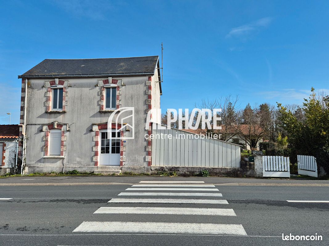 Maison 3 pièces 83 m² · à L'Oie · 83 m² · 116 000 €