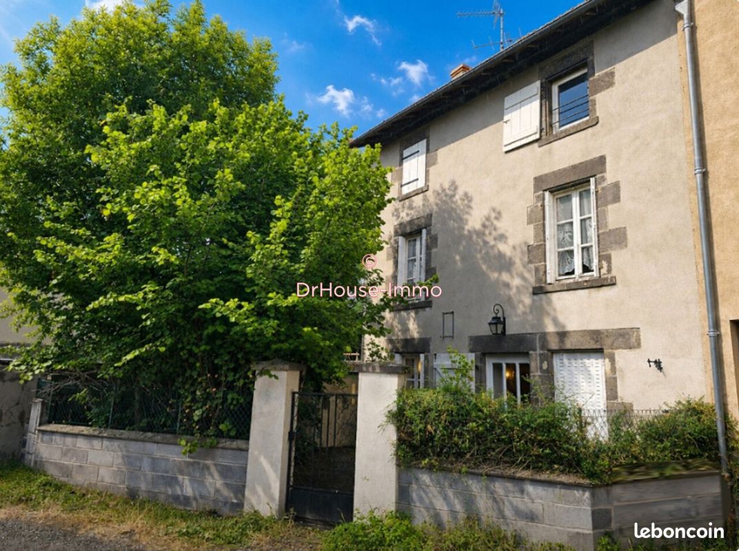 Maison 4 pièces 97 m² · à Ménétrol · 97 m² · 165 000 €