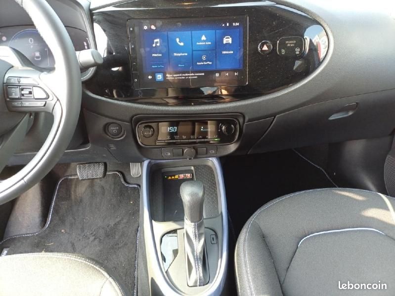Toyota Aygo X 116h Graphic (image 11)