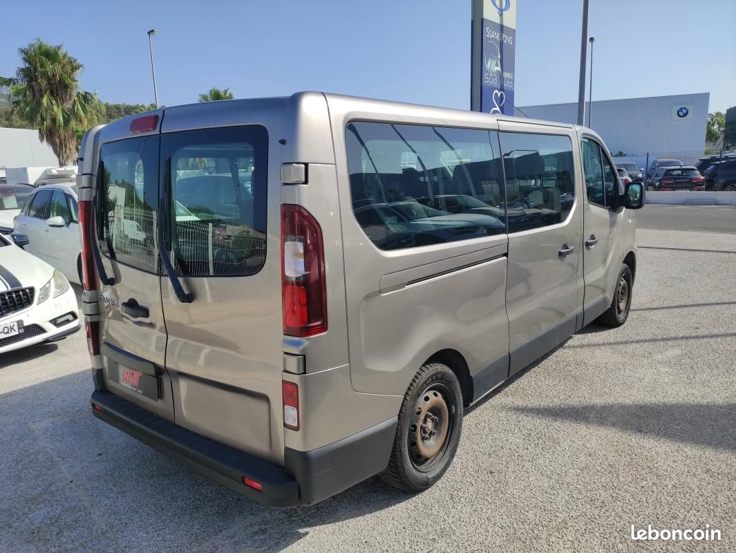 Renault Trafic 1.6 dci 125 confort 9 places (image 15)