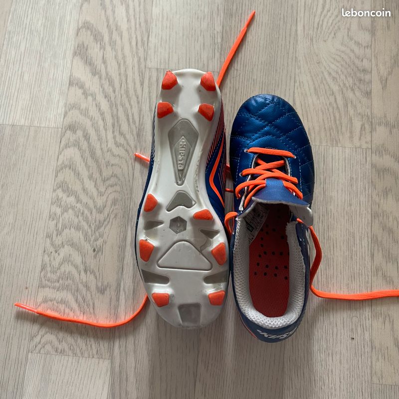 Chaussures de football KIPSTA taille 30 (image 2)