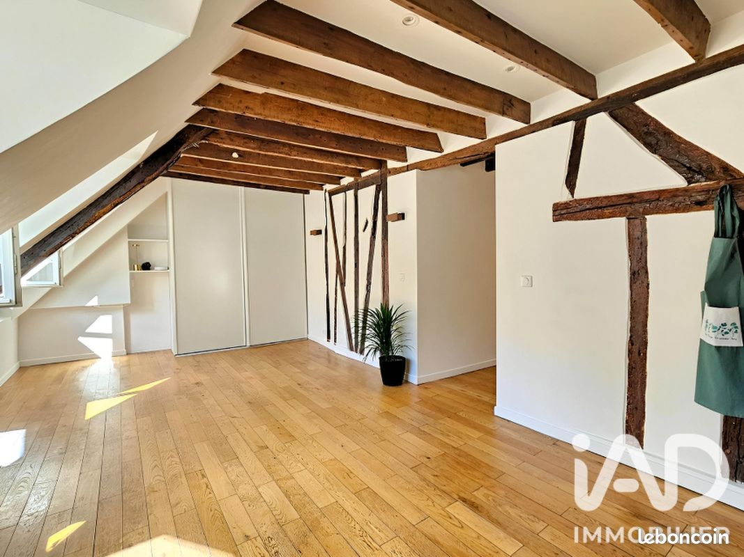 Appartement 2 pièces 31 m² · à Paris · 31 m² · 369 000 €