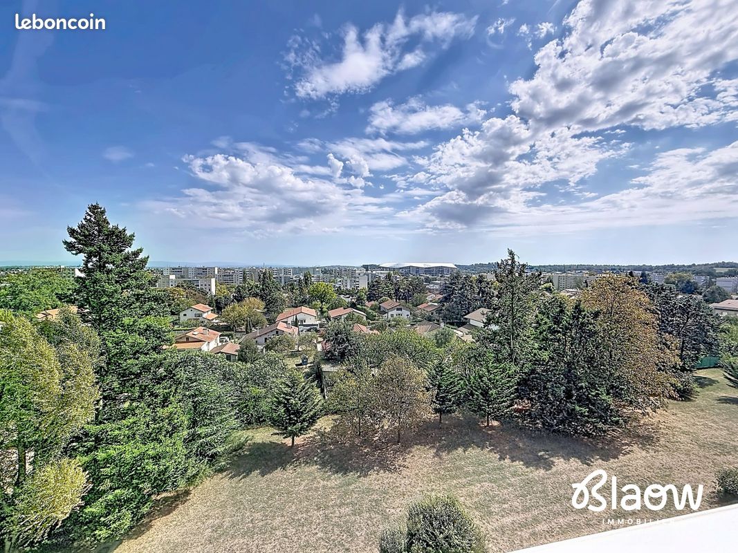 Appartement 4 pièces 76 m² · à Décines-Charpieu · 76 m² · 210 000 €