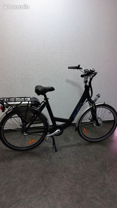 Vélo électrique wayscral équipe d'une fourche télescopique freins à disques mécanique batterie d’origine 36V-10AM cadre taille M jantes en aluminium26" roule parfaitement en très bon état général (image 5)