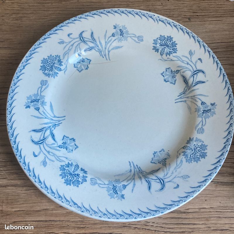 Assiette Luneville ancienne modèle Lutèce fleur oeillet (image 1)