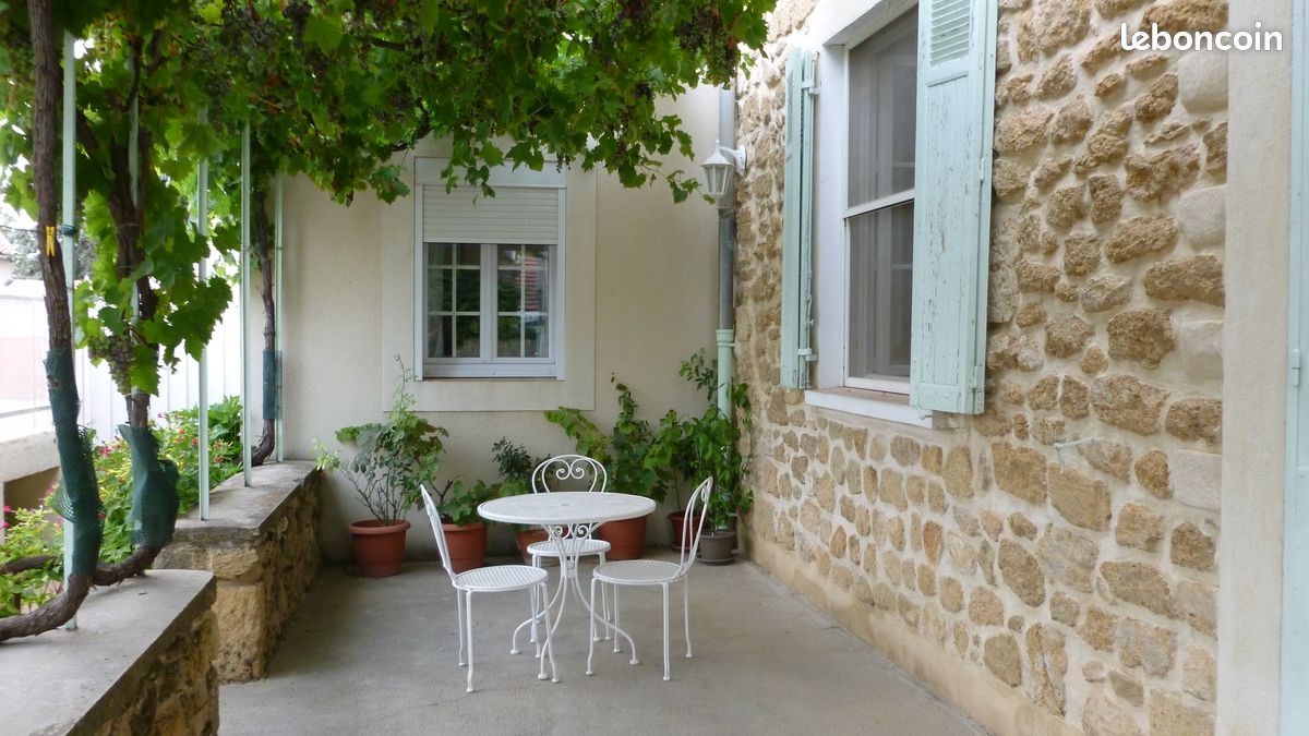 Mas provencal t4 avec piscine (image 3)