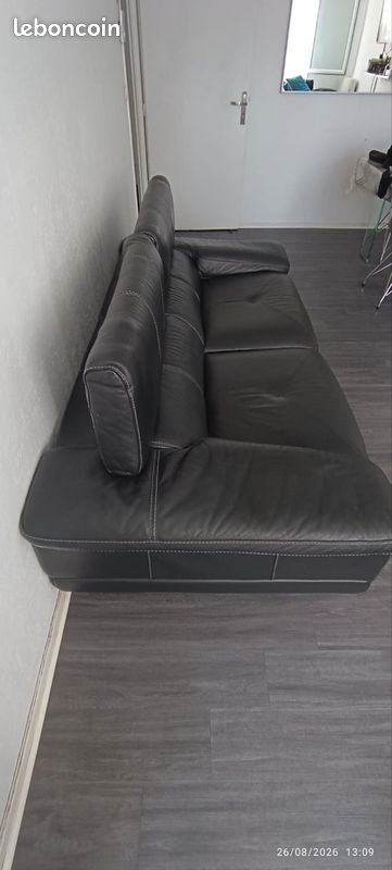 Ensemble de 2 canapés en cuir véritable noir – Conforama – Excellent état (image 4)