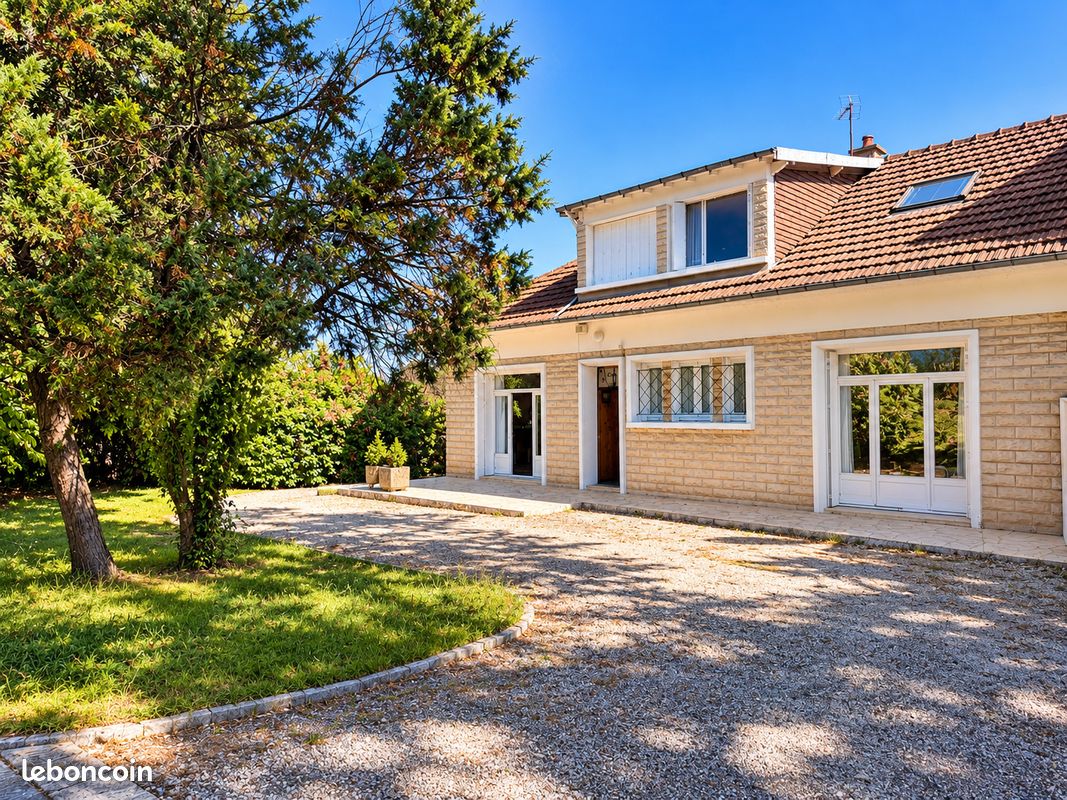 Maison 7 pièces 173 m² · à Poitiers · 173 m² · 280 000 €