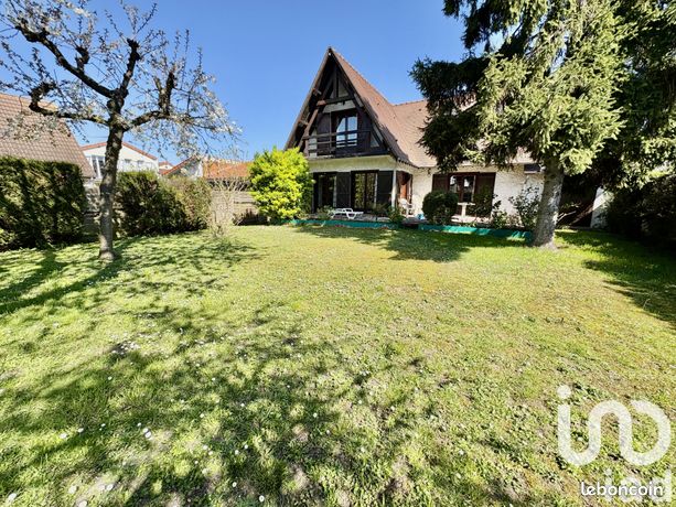 Propriété 6 pièces 153 m²