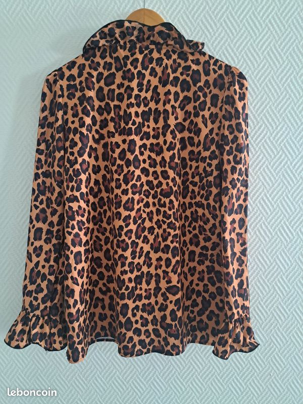 Blouse léopard taille M (image 2)